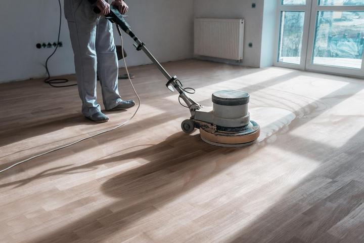 Ponçage minutieux de parquet et d'escalier Saint-Cast-le-Guildo